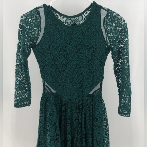 NWT Abercrombie & Fitch Women's Emerald Green Long Sleeve Lace Dress XS - Picture 3 of 9